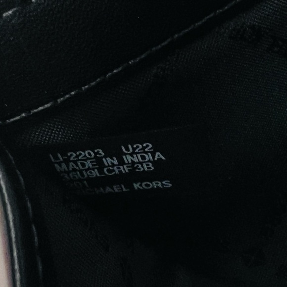 Michael Kors Cooper Billfold Men’s Wallet with Coin Pocket - Picture 13 of 16